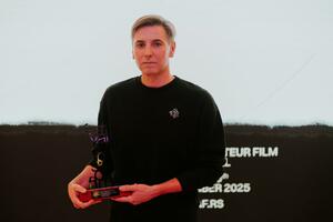Specijalno priznanje za film „Otapanje vladara“ na Festivalu...