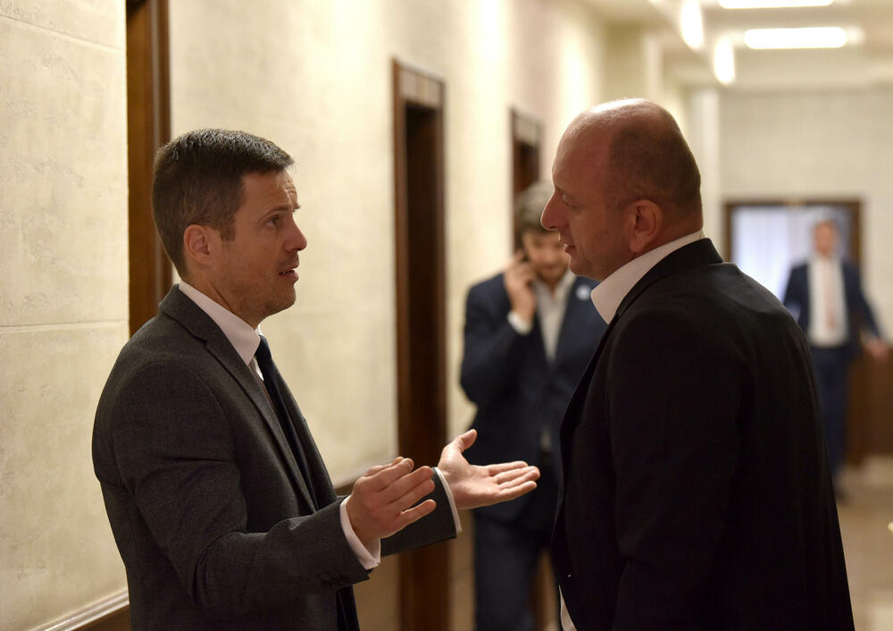 Saša Mujović, Milan Knežević