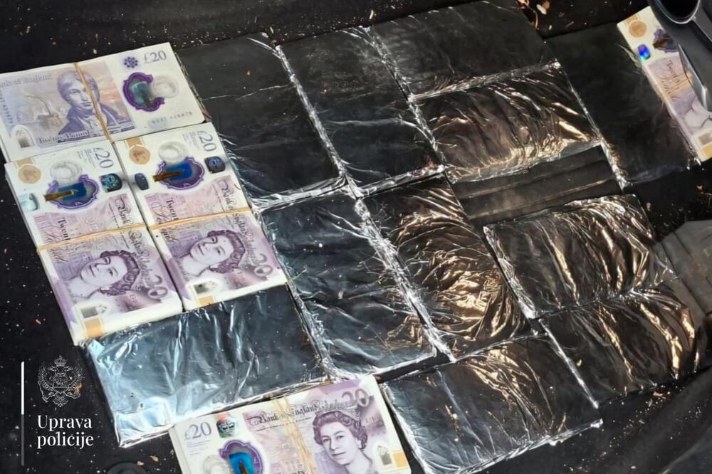 Britanske funte, Foto: Uprava policije