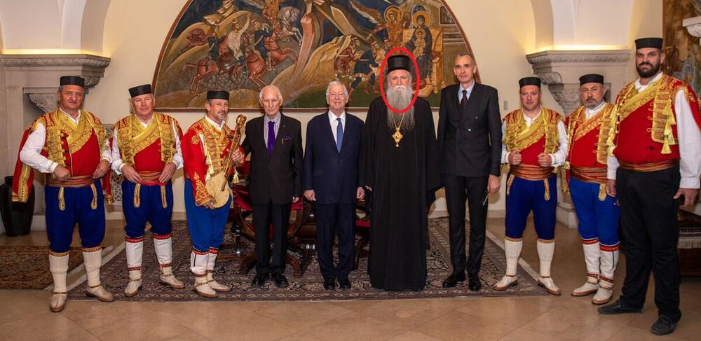 Mitropolit crnogorsko-primorski SPC Joanikije na izložbi 100 godina od obnove Njegoševe kapele, pod pokroviteljstvom Aleksandra Karađoređevića, novembar 2025.