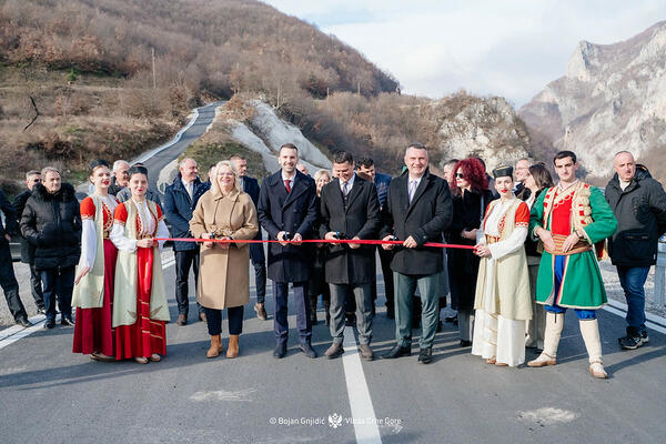 Rekonstruisano 35 km magistralnog puta u okviru projekta Lepenac -...