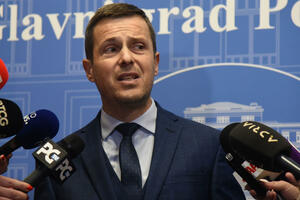 Mujović: Izmještanje postrojenja nemoguće, ako ne počne gradnja i...