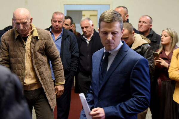 Mujović nakon sastanka sa Botunjanima: Nijesmo našli kompromisno...