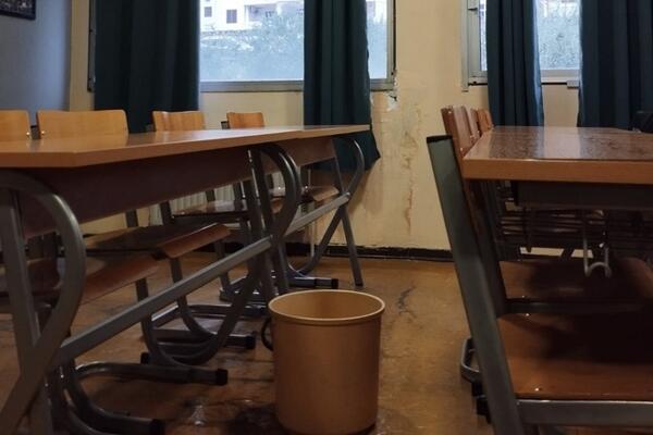 Kotor: Zgrada Gimnazije prokišnjava, kofe u učionicama, Opština i...