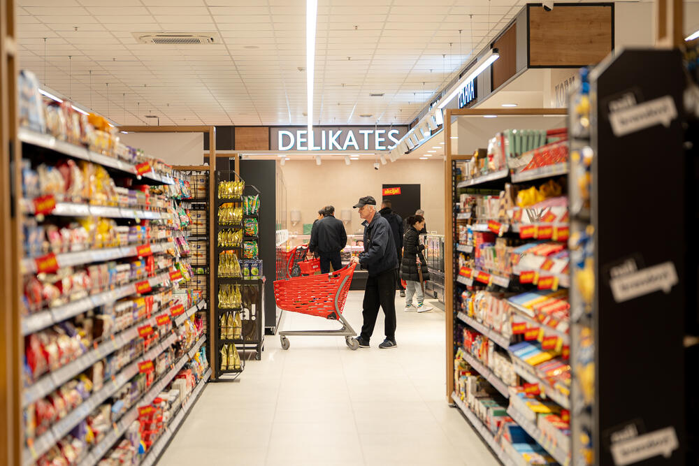 <p>Ako tražite prodavnicu u kojoj možete pronaći sve što vam treba, imamo sjajnu IDE(j)U! Na lokaciji Kava bb, u sklopu autobuske stanice, otvorena je renovirana IDEA sa prostranih 800 m² prodajnog prostora i asortimanom koji će zadovoljiti i najistančanije ukuse.</p>