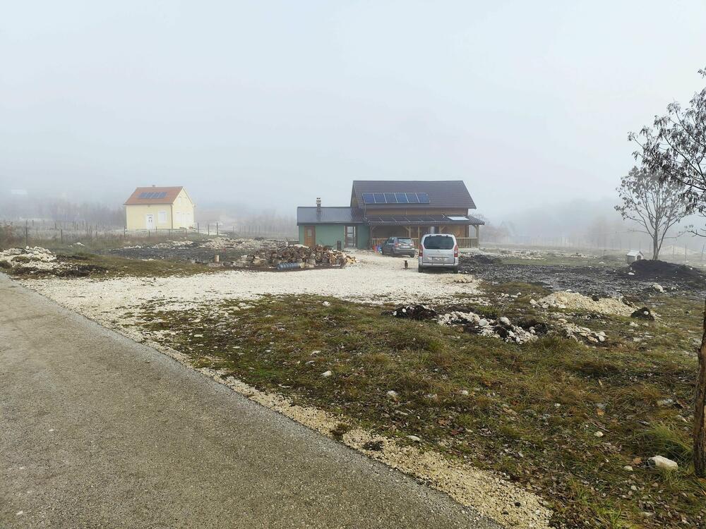 Naselje bez struje, vode i kanalizacije