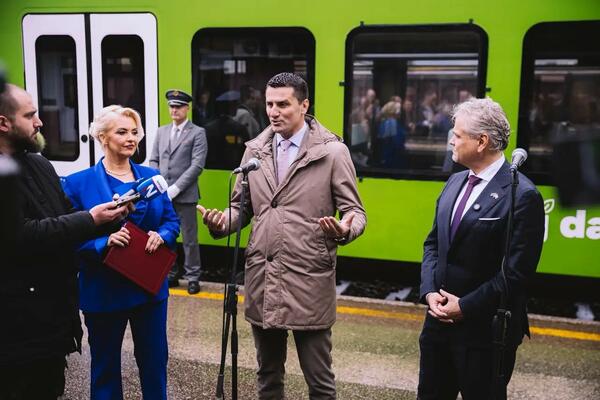 Zogović i Satler vozom za Bijelo Polje na otvaranje Evropske kuće