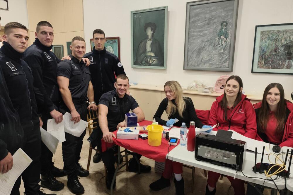 Polaznici Policijske akademije u akciji dobrovoljnog davanja krvi