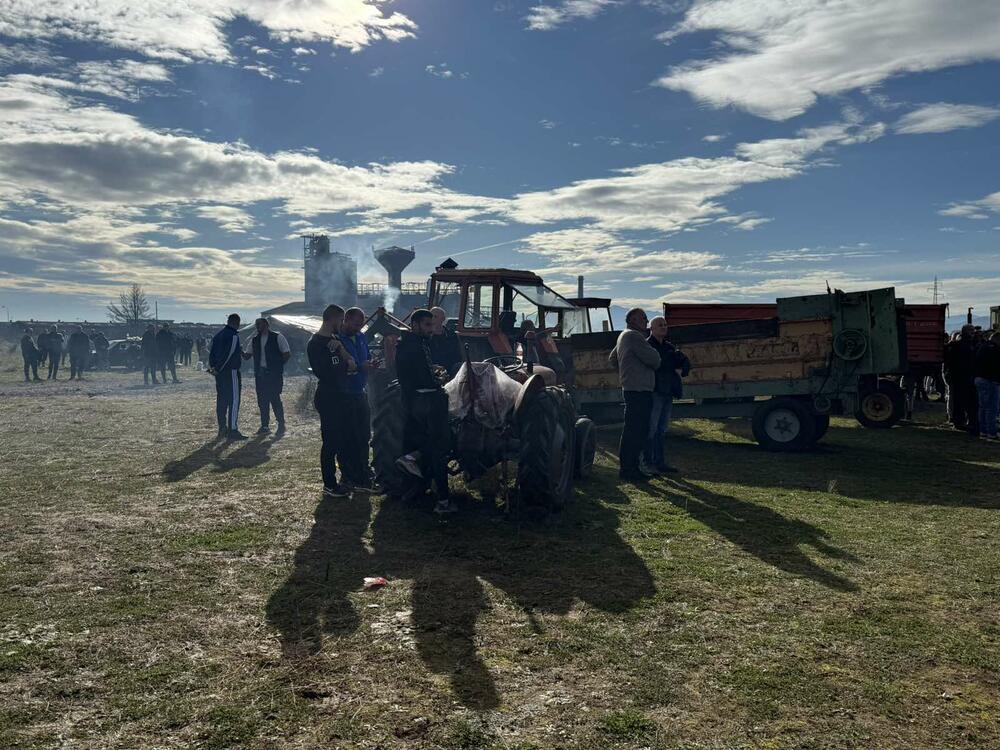 <p>"Dobili smo ponude od dvije kompanije", rekao je predsjednik Opštine Zeta</p>