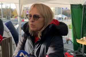 N1: Dijana Hrka napustila prostor ispred Skupštine