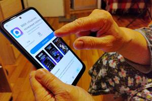 Frans enfo: Nadzor mobilnih telefona od interesa za vlade, ali...