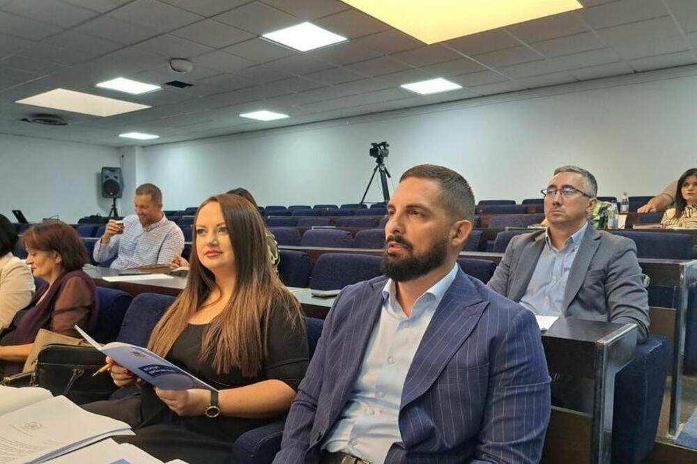 Odbornici Demokrata u SO Bar, Foto: Demokratska Crna Gora