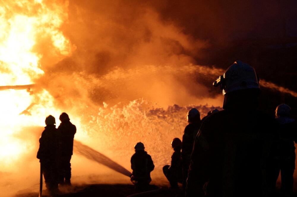 Detalj nakon ruskog napada na ukrajinski grad Poltavu, Foto: Reuters