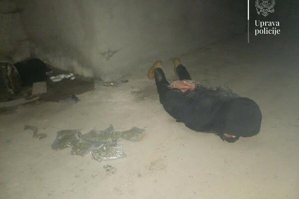 U Rožajama i Plavu oduzeto preko kilogram droge, puške, pištolj,...