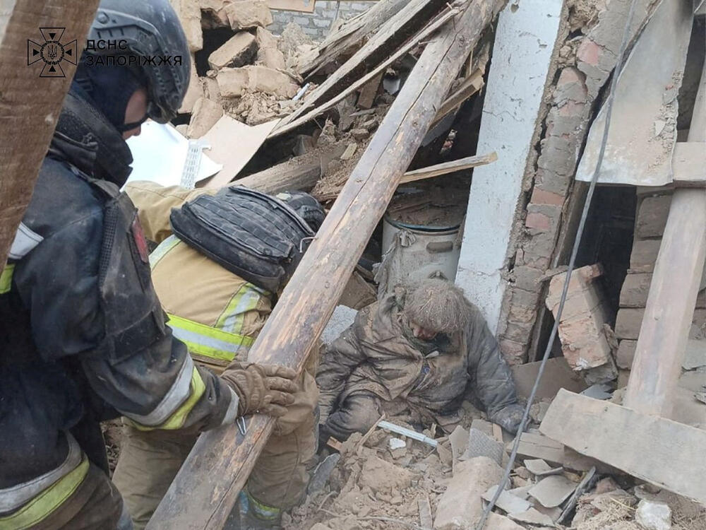 Rusija izvedla napade, ZDA pa bi lahko odstavile Zelenskega, trdi nekdanji premier