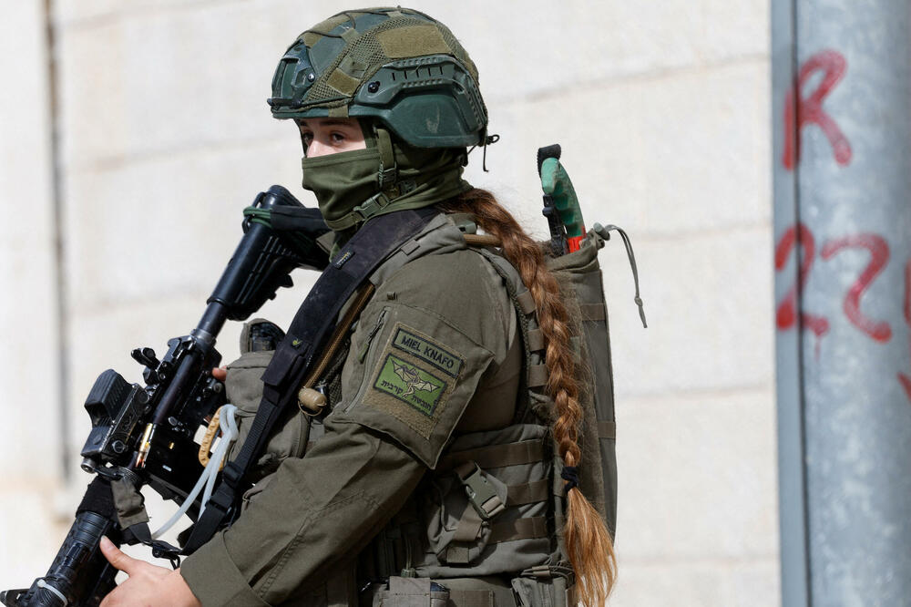 Izraelska vojnikinja na Zapadnoj obali, Foto: Reuters