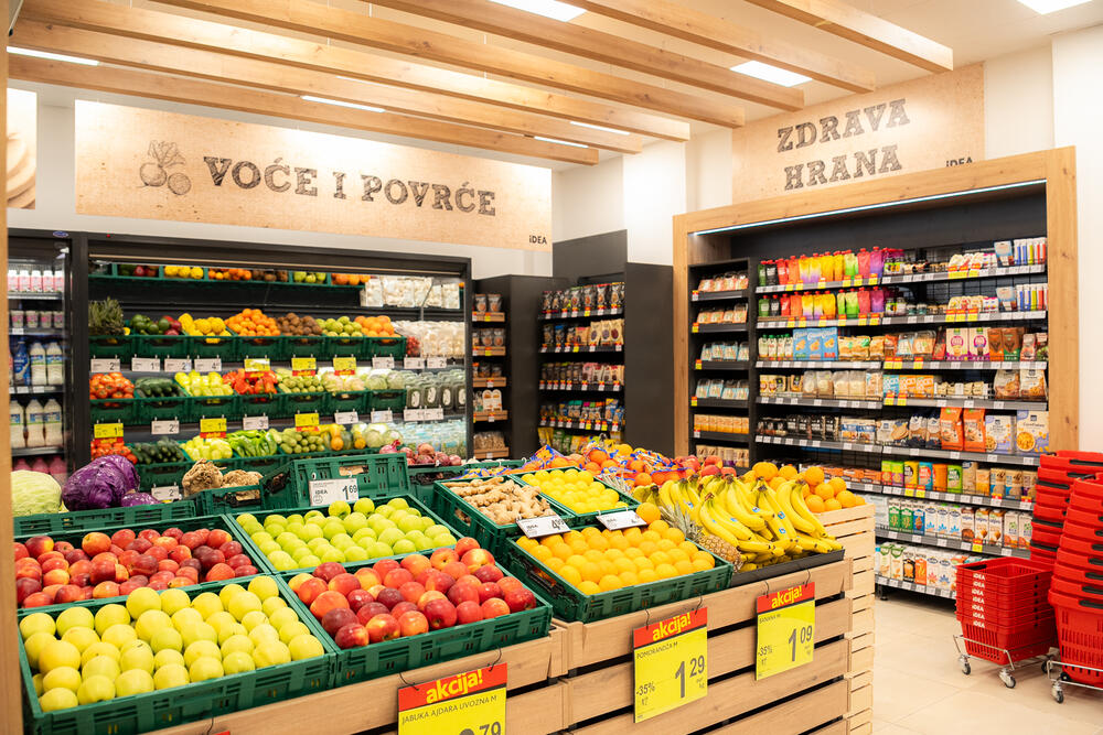 <p><strong>U srcu Danilovgrada, u Ulici Baja Sekulića, otvorena je nova IDEA prodavnica.</strong> Moderan objekat od 347 m², osmišljen je da kupovina bude brza, jednostavna i pregledna. Uredan raspored sektora, savremen ambijent i asortiman biran po mjeri kupaca, bez dileme donose novi ritam svakodnevne kupovine.</p>