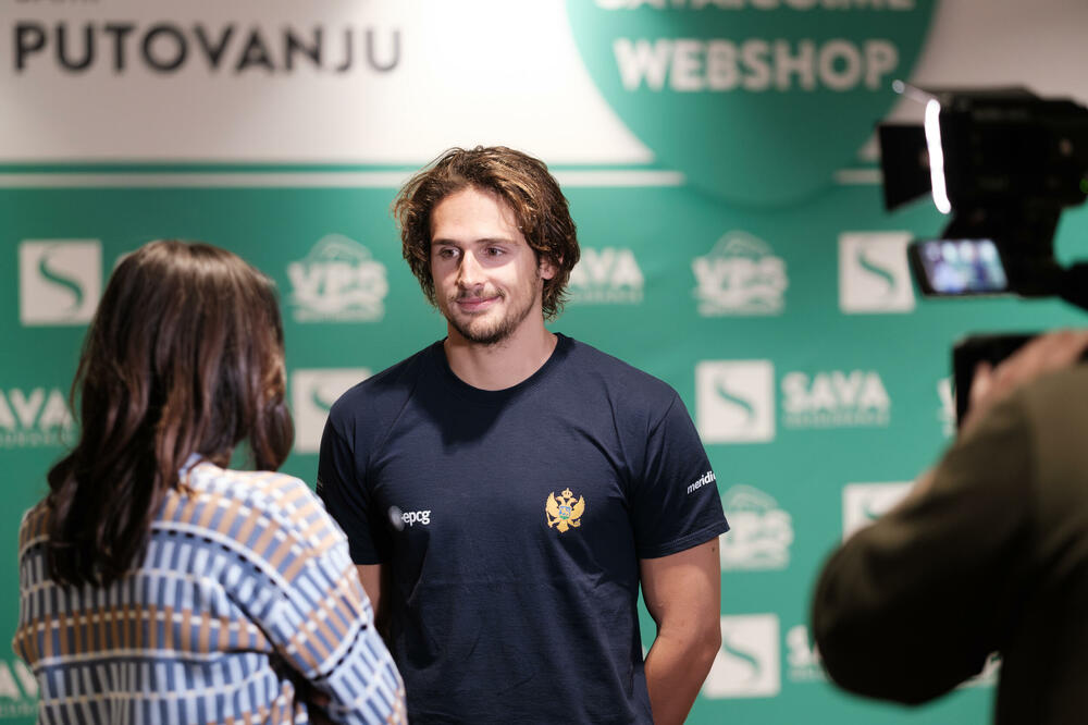 <p>Sava osiguranje nastavlja dugogodišnju podršku crnogorskim vaterpolistima i plivačima,pred Evropsko prvenstvo u januaru 2026, još jednom potvrđujući svoju posvećenost razvoju vrhunskog sporta u Crnoj Gori.</p>