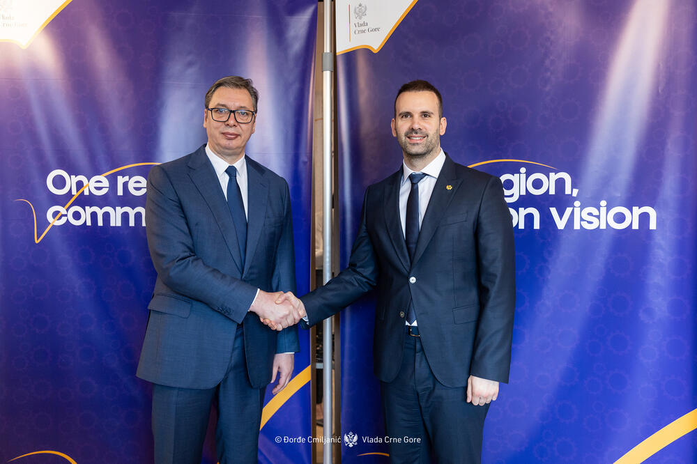 Hoće li neko prije stići do Brisela: Vučić i Spajić, Foto: Vlada