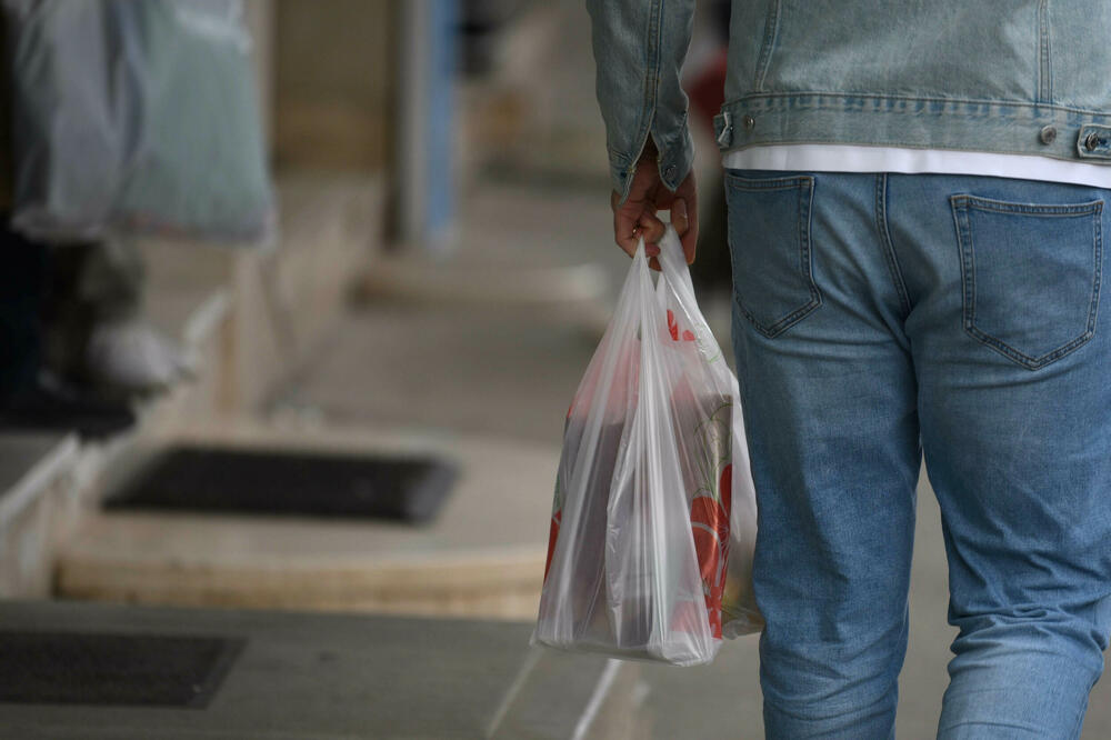 Kese deblje od 50 mikrona trenutno koštaju 15 centi (Ilustracija), Foto: BORIS PEJOVIC