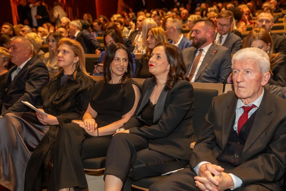 Sa svečanosti, Foto: Media biro