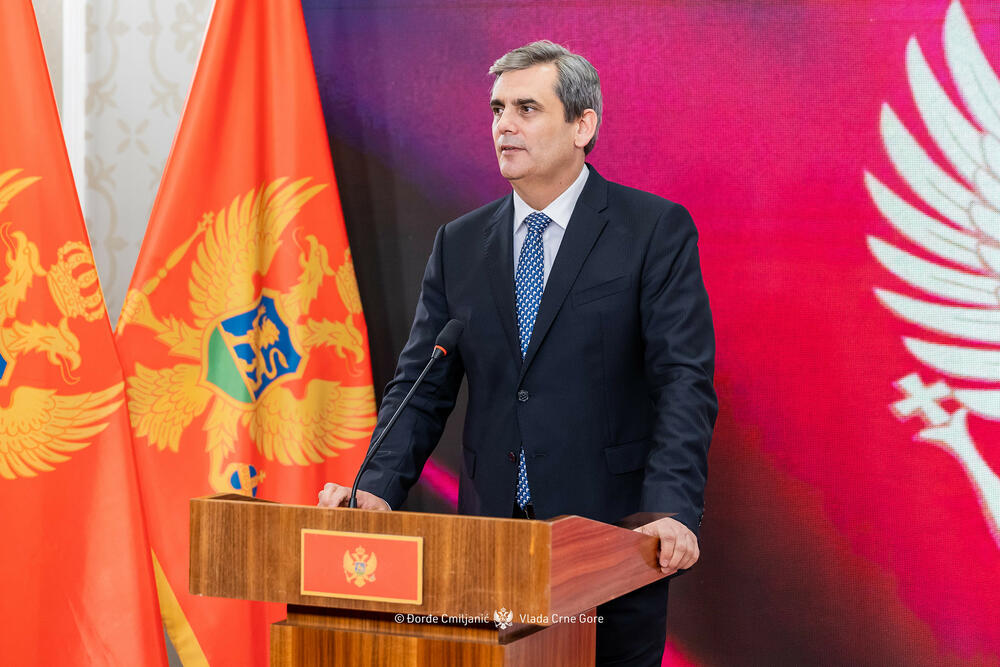 Ibrahimović na sprejemu za diplomatski zbor poudaril zgodovinske korake Črne gore kljub mednarodnim krizam