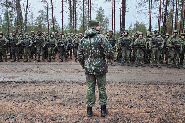 Između bajke i rata: NATO trupe u gradu Djeda Mraza