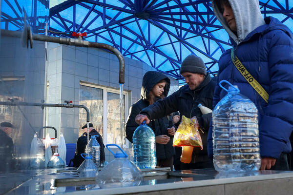 Najmanje dvije osobe poginule u napadu dronom u Saratovskoj...