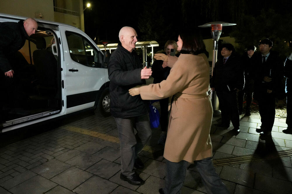 <p>Sjedinjene Američke Države su pristale da ukinu sankcije na potašu, ključni sastojak u proizvodnji đubriva i važan izvozni proizvod Bjelorusije, čiji je predsjednik Aleksandar Lukašenko blizak saveznik ruskog predsjednika Vladimira Putina</p>