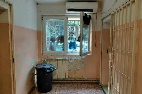 U istim sobama djeca, dementni i kriminalci: Zaštitnik u posjeti...