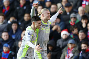 Siti i Vila ne daju Arsenalu da mirno spava, crne mačke vladaju...