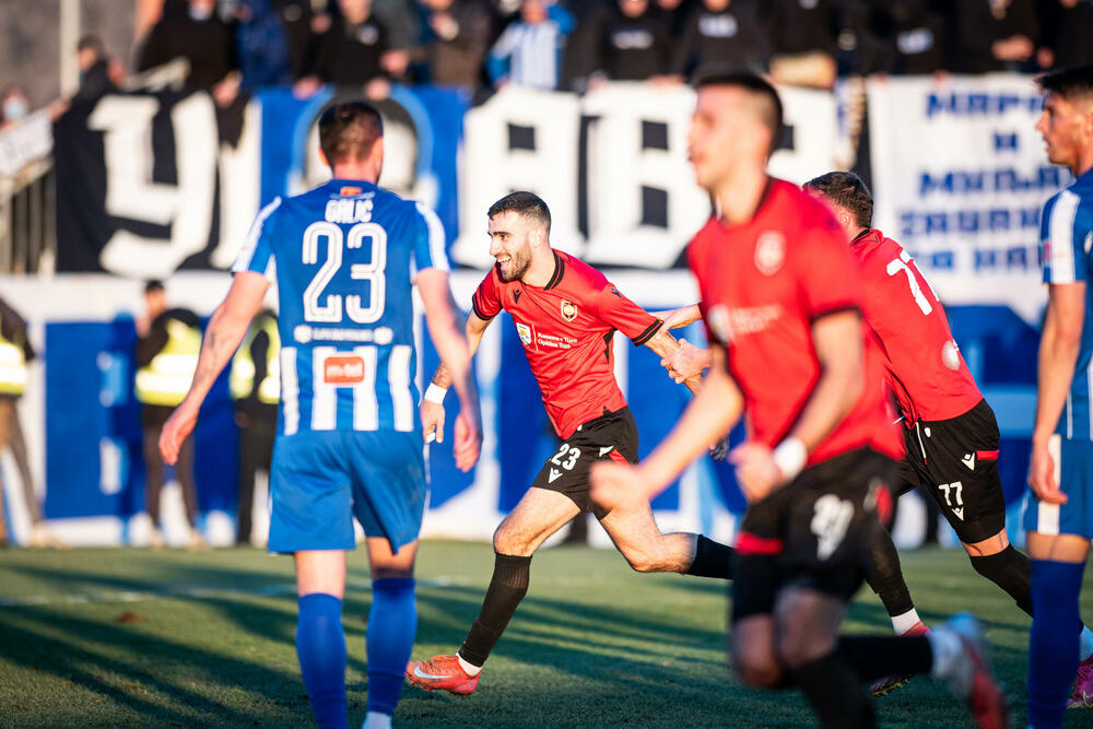 Fer-plej trofej: Dečić najdisciplinovaniji, Budućnost na dnu