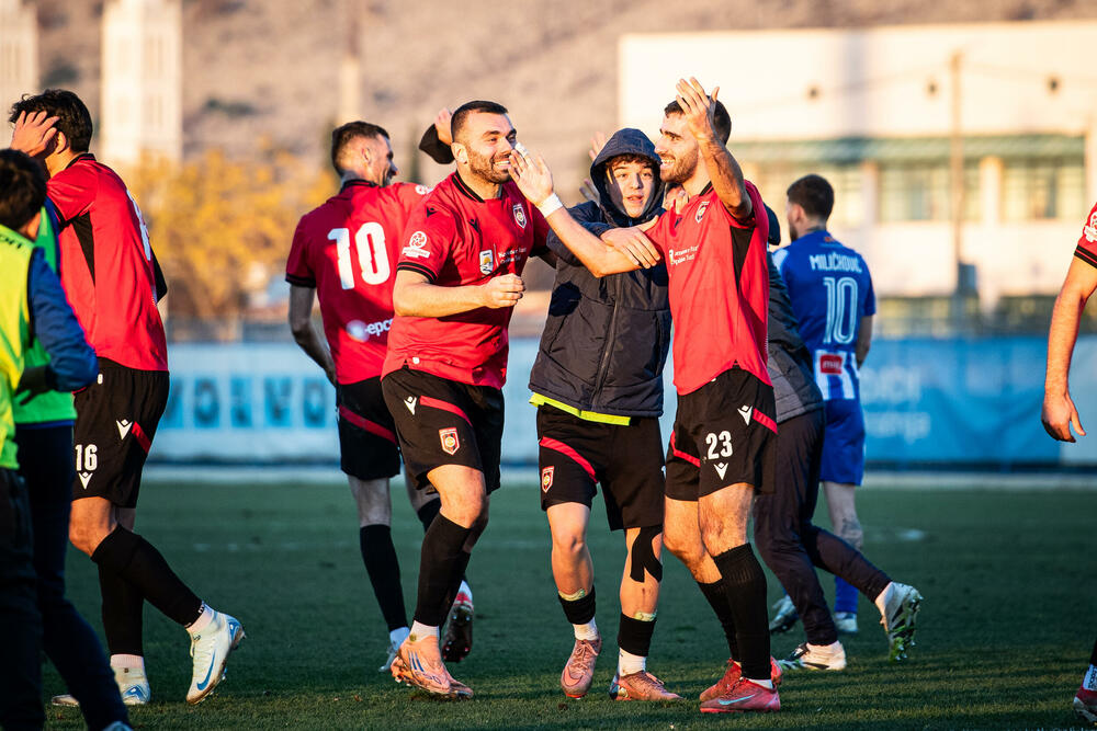 <p>Posljednji meč CFL u 2025. godini - trijumf Tuzana i četvrti poraz šampiona zaredom</p>