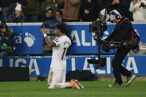 Realovi "senatori" čuvaju trenera: Pobjeda u Vitoriji i nova šansa...