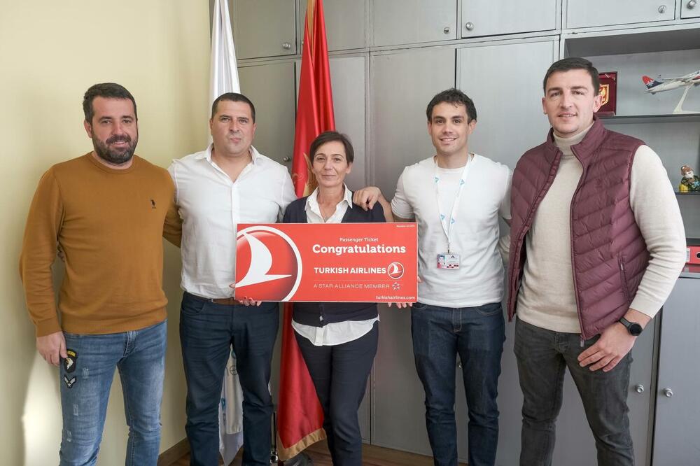 Nagrađeni radnici, Foto: Aerodromi Crne Gore