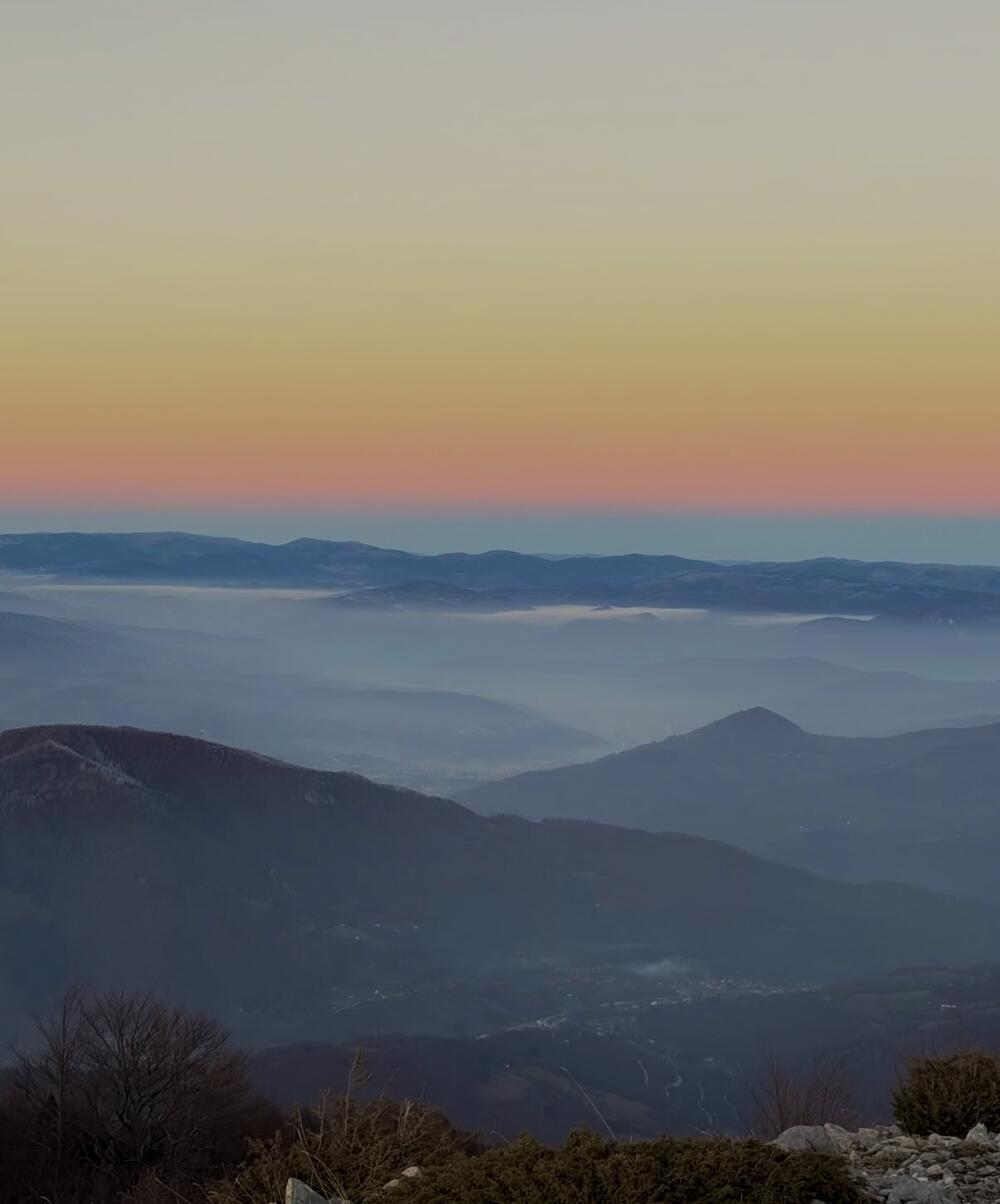 Gusta magla iznad Bijelog Polja