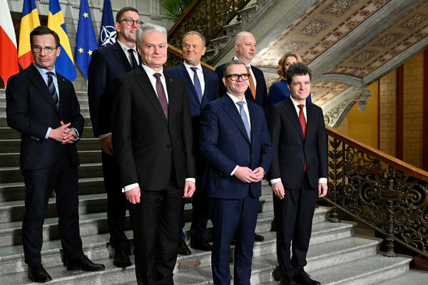 Lideri osam zemalja EU: Odbrana istočnog krila Unije treba da bude...