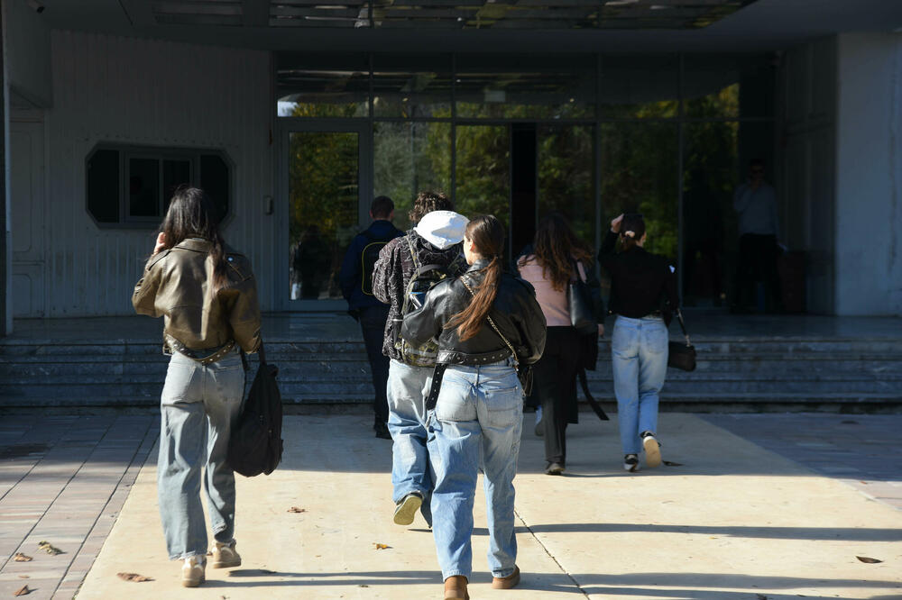 Komisija prosvjetnog resora zaprimila i obradila na hiljade zahtjeva studenata, Foto: BORIS PEJOVIC