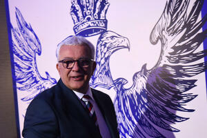 Prvo EU, pa ćemo imati kad o jeziku: Dio vlasti o tome što Mandić...