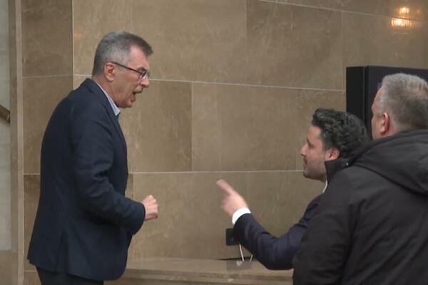 Rasprava Đukanovića i Abazovića: "Rekao si da će eksplodirati...