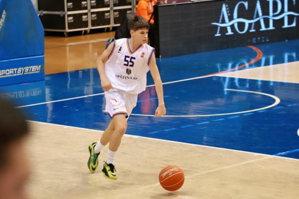 Lijepa priča u teškom porazu: Petar Spičanović na meču sa Širokim, Foto: KK Mornar