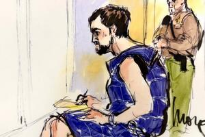 Nik Rajner, optužen za ubistvo roditelja, pred sudom bez majice,...