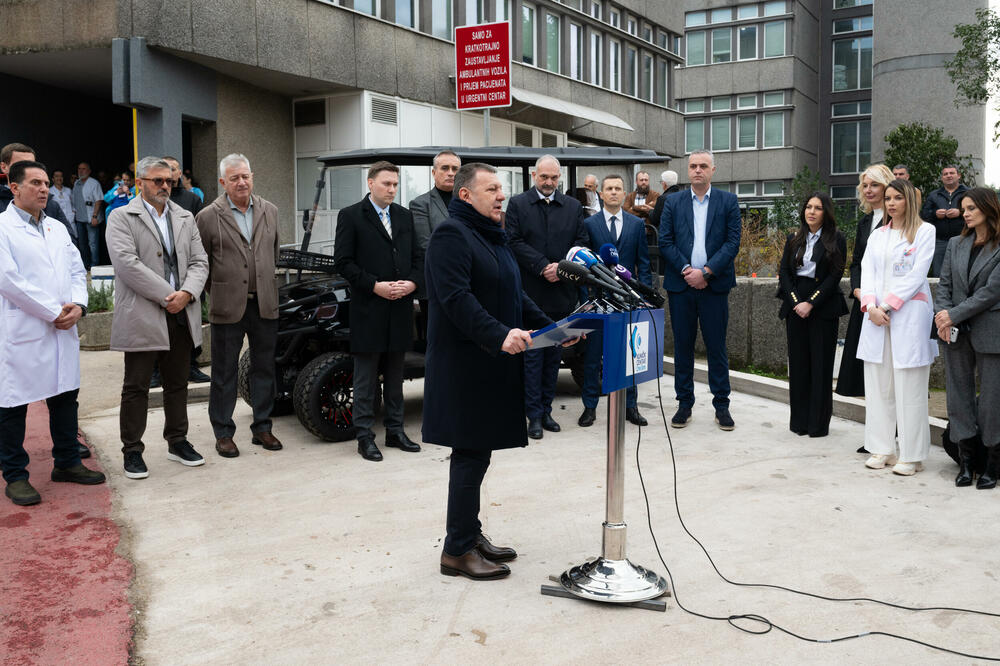 <p>Kompanija Voli donirala je 300.000 eura za proširenje Urgentnog centra KCCG, sa ciljem unapređenja uslova liječenja i boravka pacijenata, kao i njihovih porodica.</p>