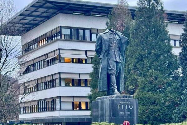 Titov kip u Velenju