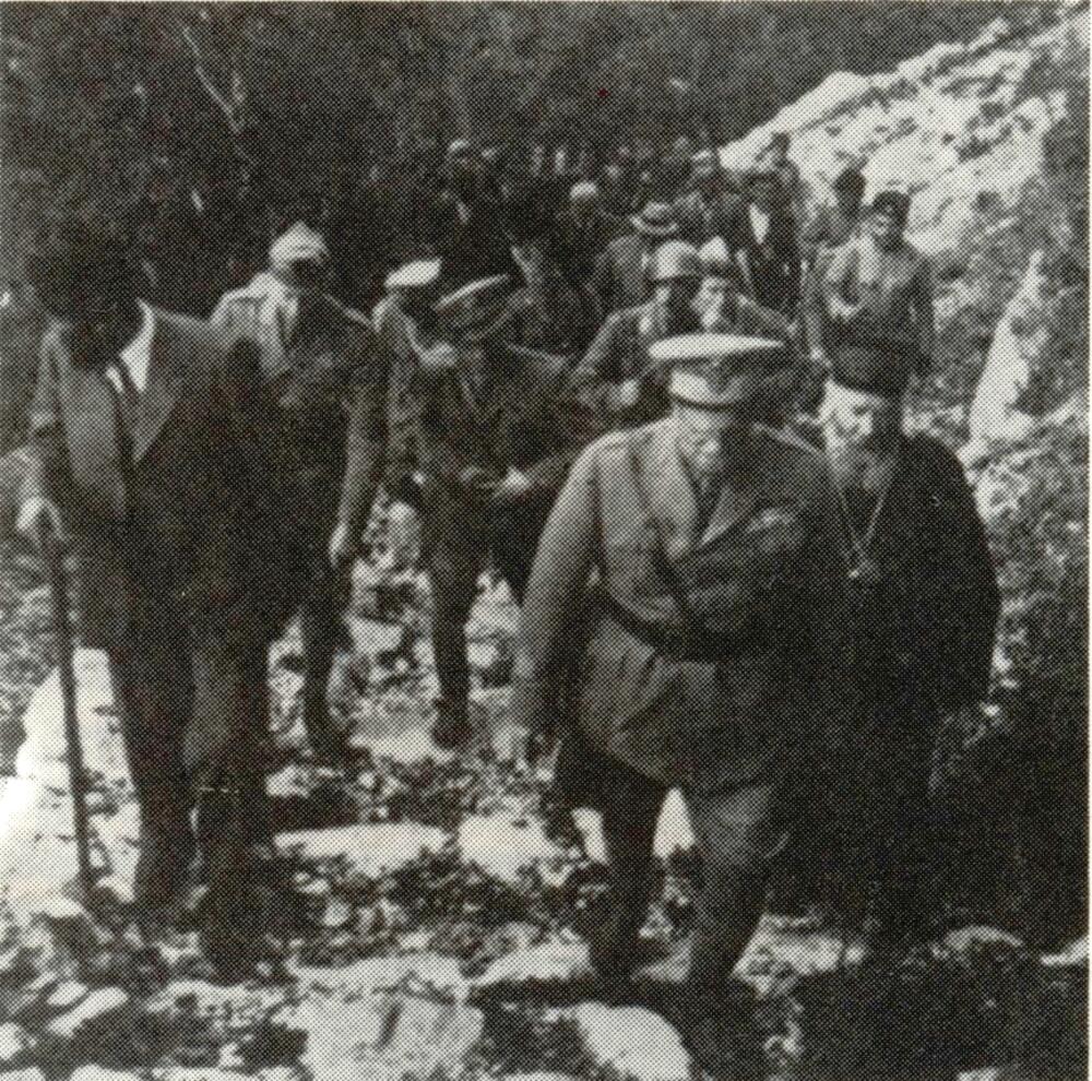 Joanikije Lipovac u društvu Pircia Birolija