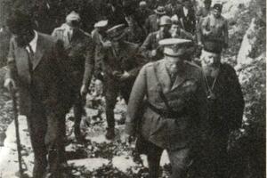 Komnenić Peroviću: Glancate spomenike ratnim zločincima, nemušto...