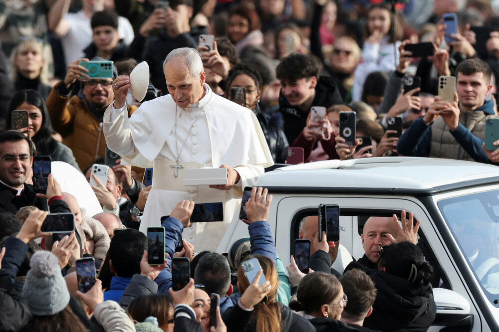 Papa Lav na Trgu svetog Petra 17. decembra, Foto: Rojters