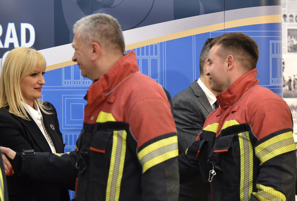 <p>"Svaki atak na njih je napad na nas same", kazao je gradonačelnik Podgorice</p>