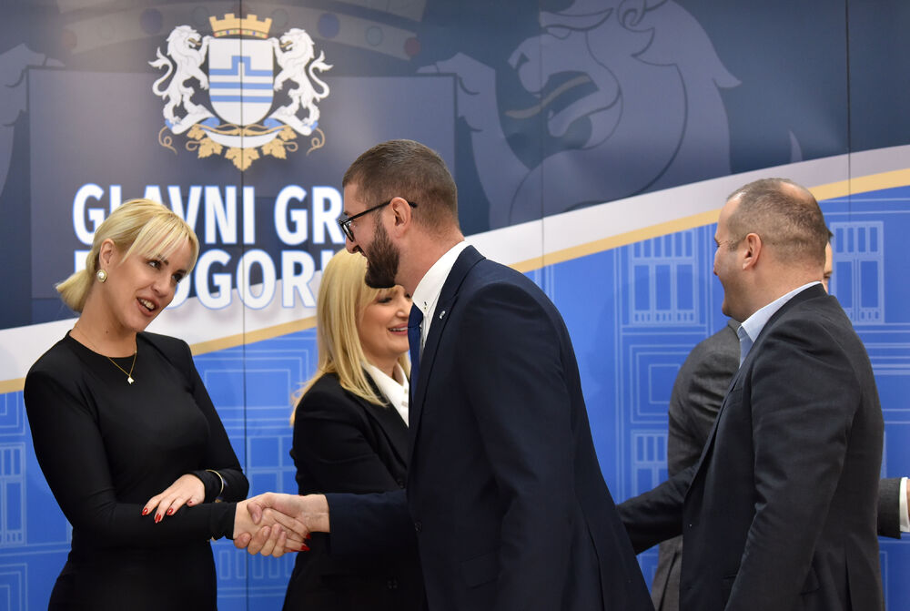 <p>"Svaki atak na njih je napad na nas same", kazao je gradonačelnik Podgorice</p>