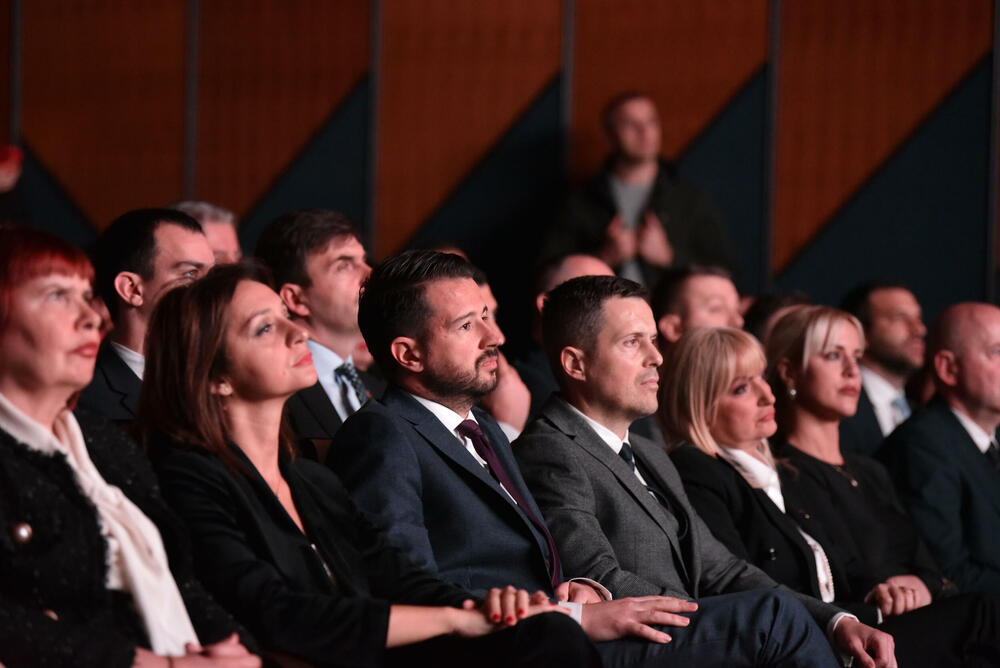 <p>"Svaki atak na njih je napad na nas same", kazao je gradonačelnik Podgorice</p>